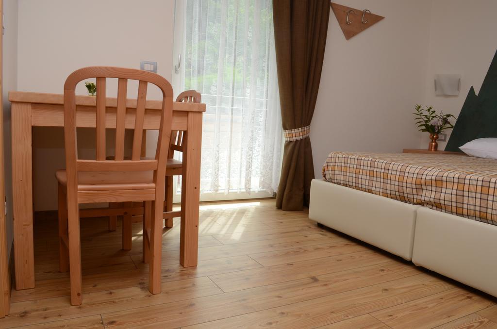 Baita Scaia Bed and Breakfast Cogolo Exterior foto